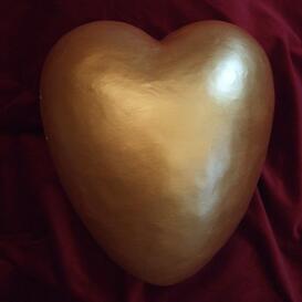 Sch�ne Herz Naturfaserurne in Gold �kologisch abbaubar -...