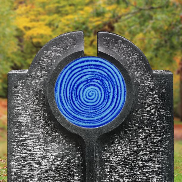 Moderner Urnengrabstein mit blauem Glas Symbol Spirale - Novara Aqua