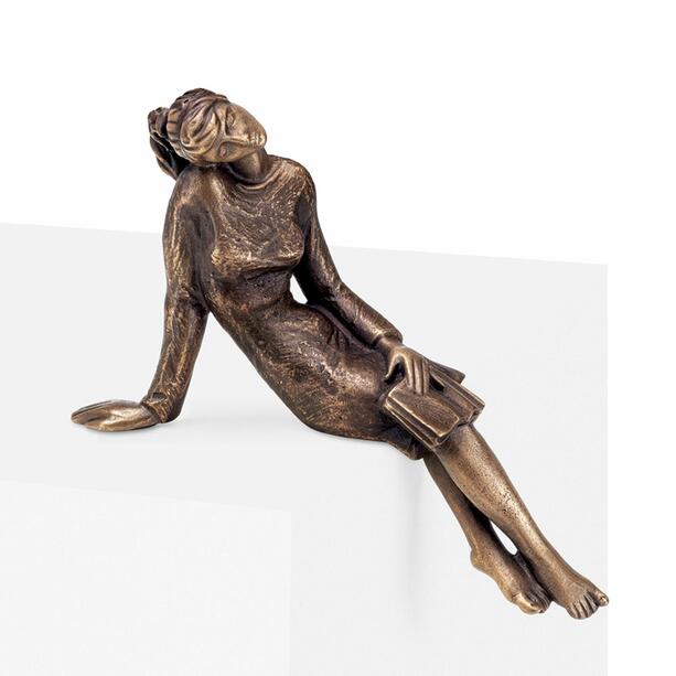 Sitzendes Mdchen mit Buch - Grabfigur aus Bronze oder Aluminium - Puella