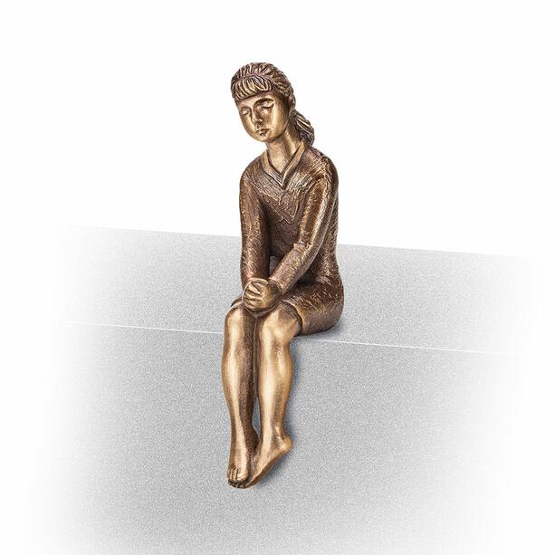Betendes Mdchen - sitzende Grabfigur aus Bronze oder Aluminium - Uvenia