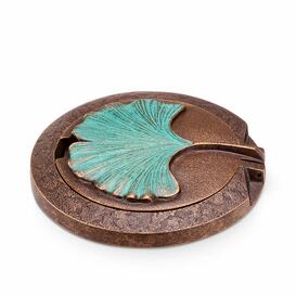 Runder Vasenring mit Blumenverteiler und Gingko Motiv auf dem Deckel - Binka / Bronze Sonderpatina