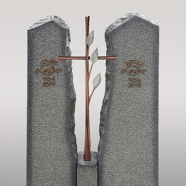 Zweiteiliges Granit Grabmal fr ein Einzelgrab mit Bronze Kreuz - Magnus Kruzis