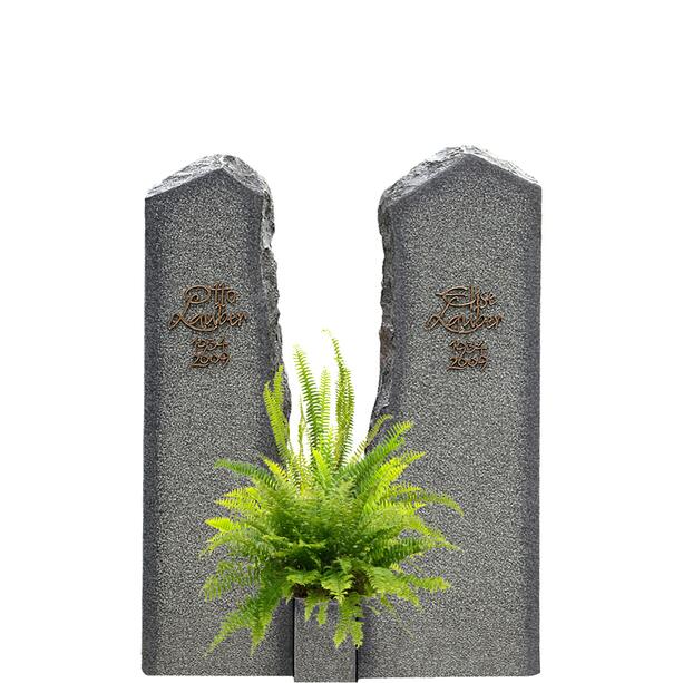 Zweiteiliges Granit Grabmal fr ein Doppelgrab mit Farnbepflanzung - Magnus Verde