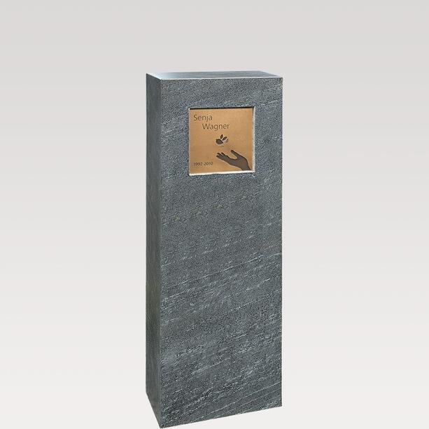Doppelgrab Grabdenkmal in Granit mit Bronze individueller Bronze Tafel - Genevive Memoira