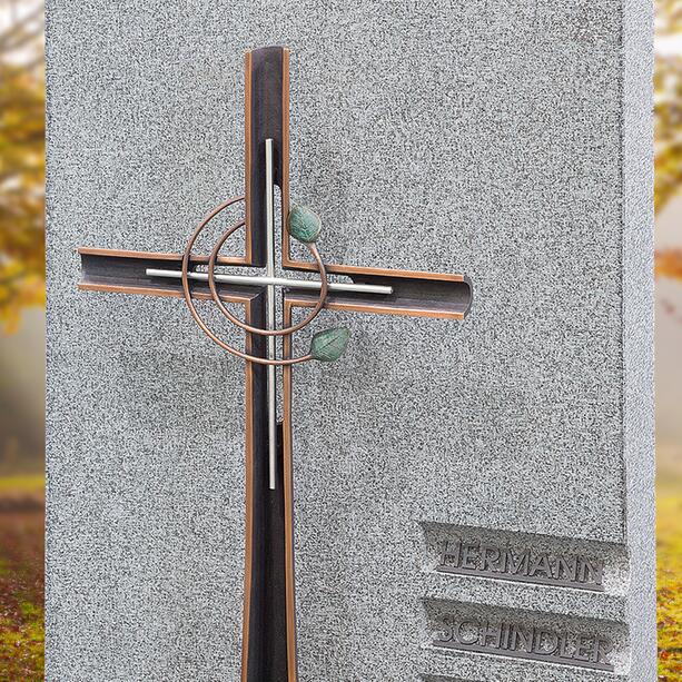 Heller Grabstein mit Bronze Kreuz Ornament - Doppelgrab - Sainte Ccile