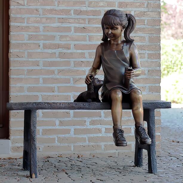 Schne Bronze Friedhofsskulptur Mdchen sitzt mit Hund auf Bank - Karola & Mao