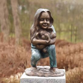 Bronzeguss Mdchen Skulptur im Schlafanzug mit Teddy - Lia