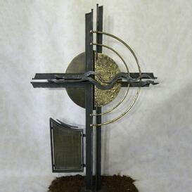 Grabkreuz aus Stahl & Schmiedebronze mit Weltkugel - Tarote