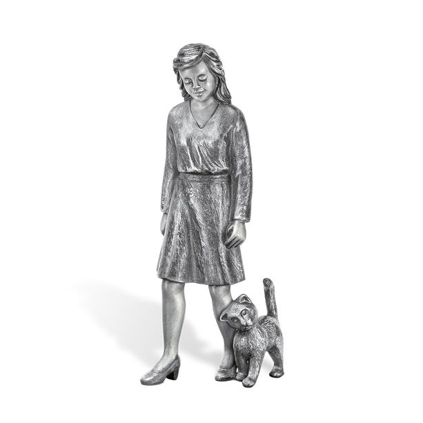 Kleine Grab Frauenfigur mit Katze aus Aluminium - Miola & Mira