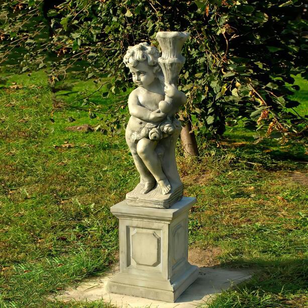 Steinguss Skulptur fr den Friedhof - Junge hlt Licht - Antea