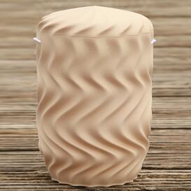 Schlichte 3D gedruckte Bio-Urne in Holzoptik mit...
