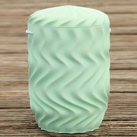 Mintgr�ne Bio Urne mit Wellenstruktur - modern & stilvoll...