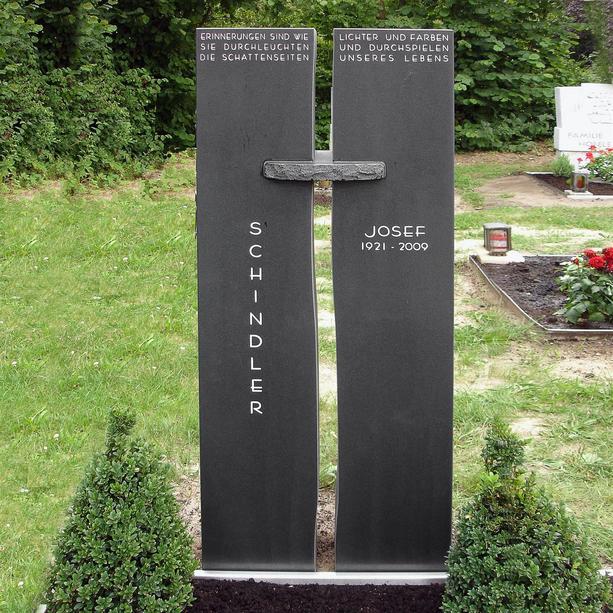 Zweiteiliger Granit Grabstein schwarz mit Kreuz - Menars