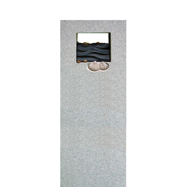 Grabdenkmal Familiengrab Granit mit Muscheln - Carus Nacra
