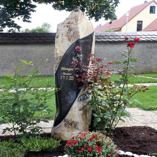 Romantischer Grabstein Basalt mit Rose - Loras