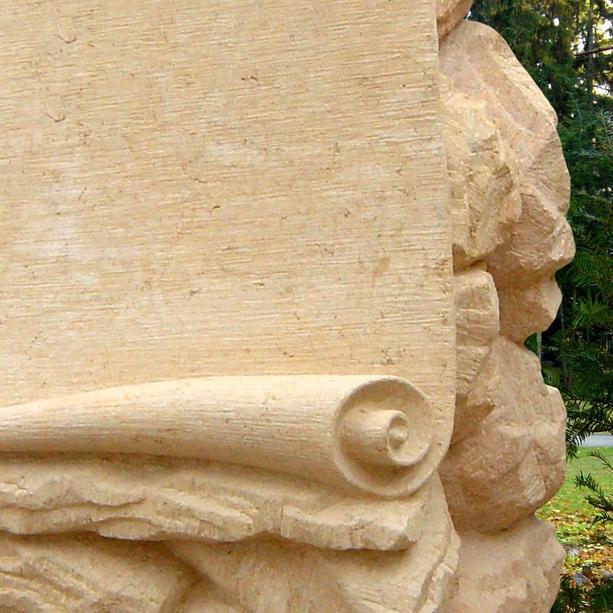 Sandstein Grabmal mit Schriftenrolle rustikal - Voltaire