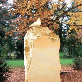 Doppelgrabstein Felsen mit Taube - Slavia