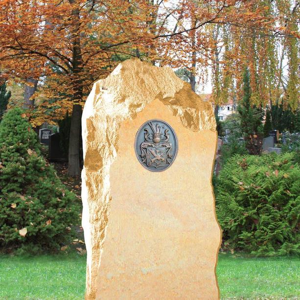 Findling Grabstein mit Familien Wappen - Heraldik Bronzewappen