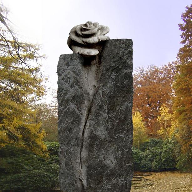 Schwarze Grabstein Stele mit Rose - Casina