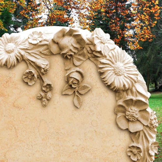 Sandstein Grabmal mit Blumen - Corvina