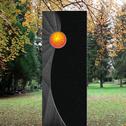 Schwarzer Urnen Grabstein mit Glas Sonne - Solaris