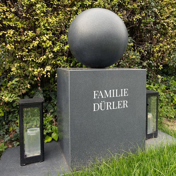 Doppelgrab Grabstein mit Kugel - Goethe - Stein des Glücks