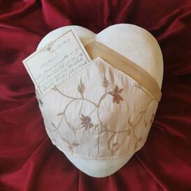 Sch�ne Naturfaser Graburne in Cremeweiss im Onlineshop -...