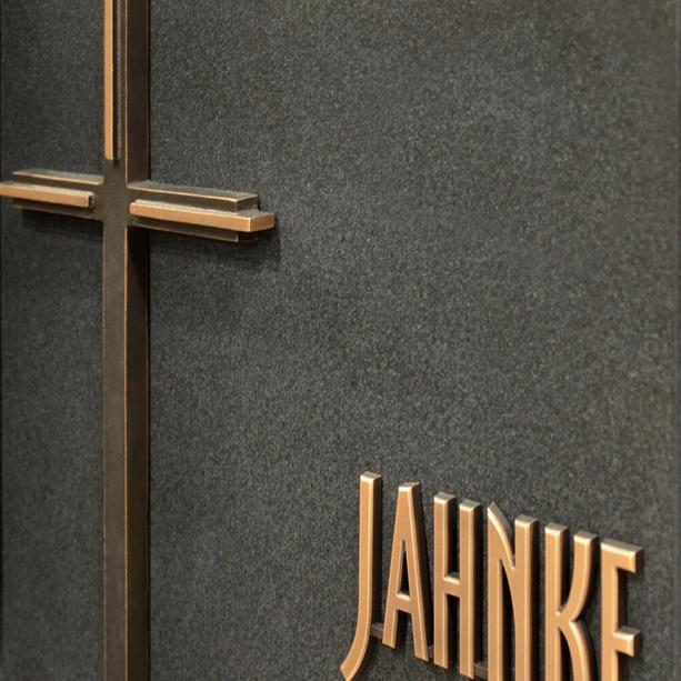 Schwarzer Design Grabstein aus Granit mit Bronze Kreuz - Feringa