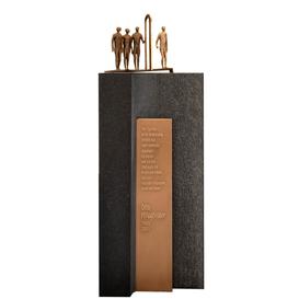 Kindergrabmal mit Bronze Schrifttafel und Figurengruppe...