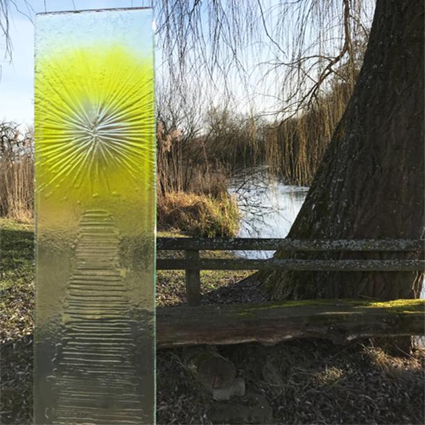 Modernes Glaselement Symbolik der Wiederauferstehung - Glasstele S-183